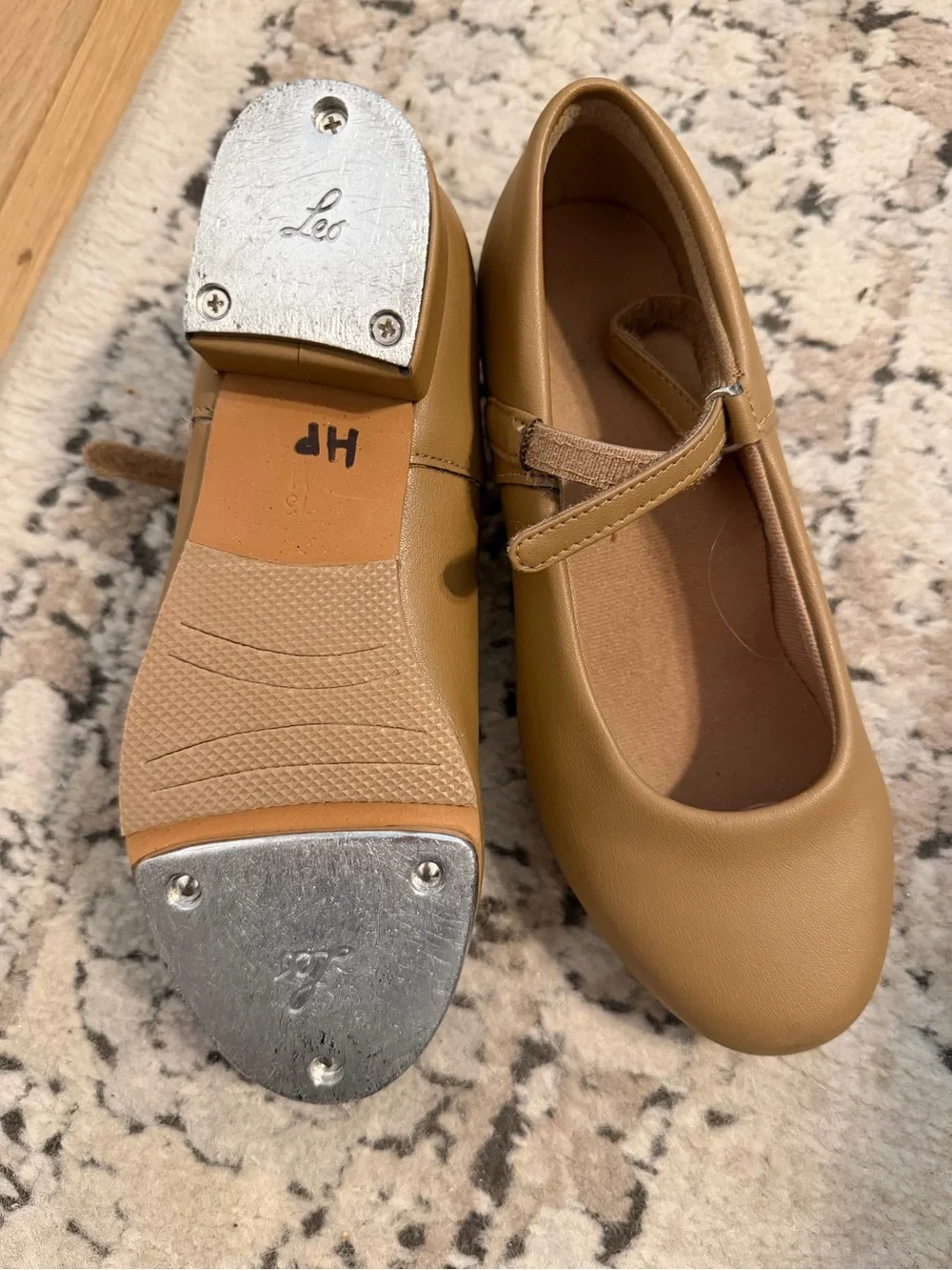 Leo nude tap shoes with Strap